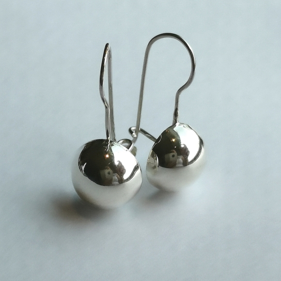 BAMSL Jewelry - Sterling silver half ball bead earrings 🆕